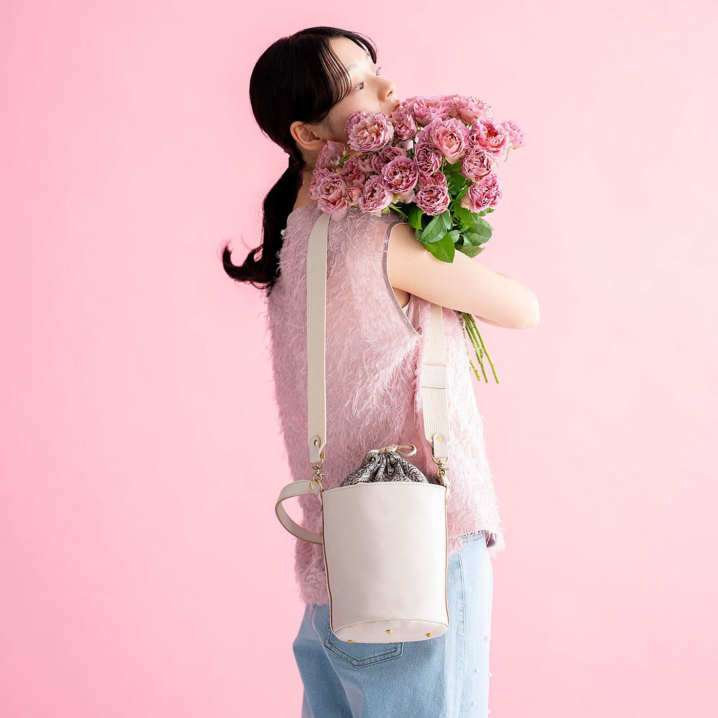 フェリシモギフトショップ|福岡の鞄作家が作った　職人本革のシトゥルスバッグ〈櫻シェルホワイト〉[本革 鞄：日本製]