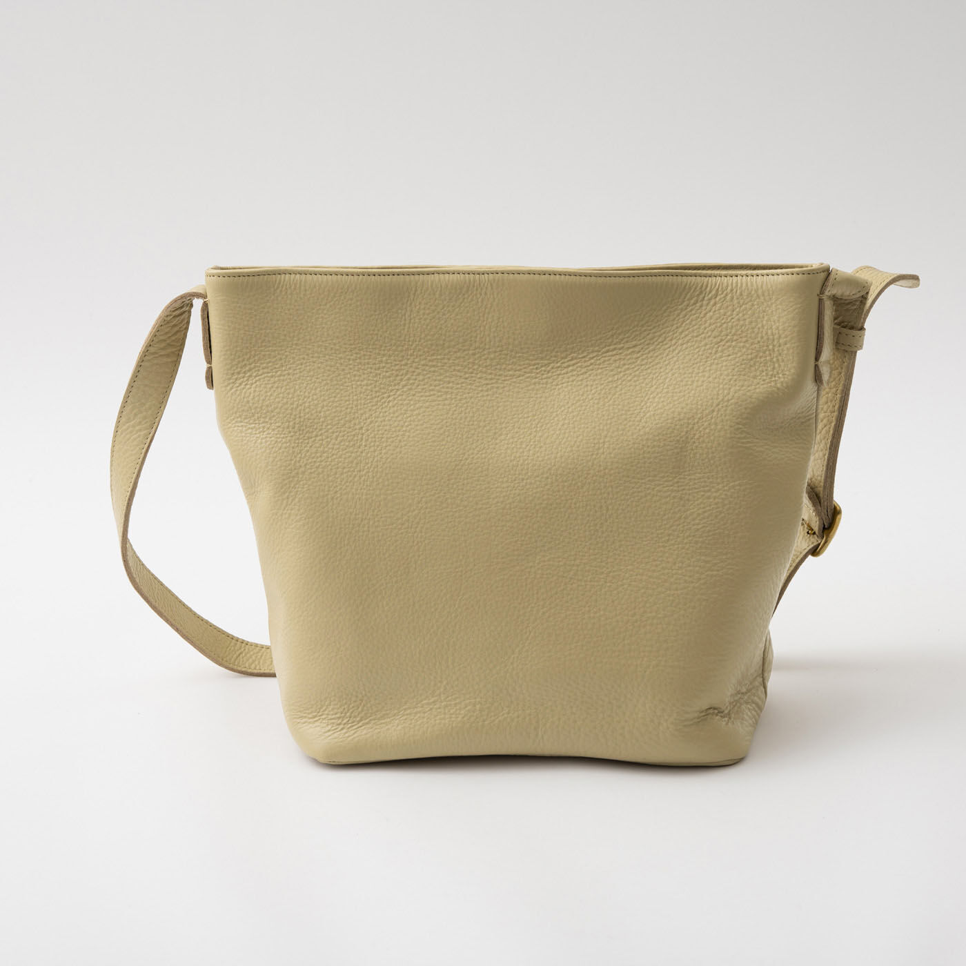 フェリシモギフトショップ|福岡の鞄作家が作った 職人本革のエトランドルバッグ〈ベージュ〉 [本革 鞄：日本製]