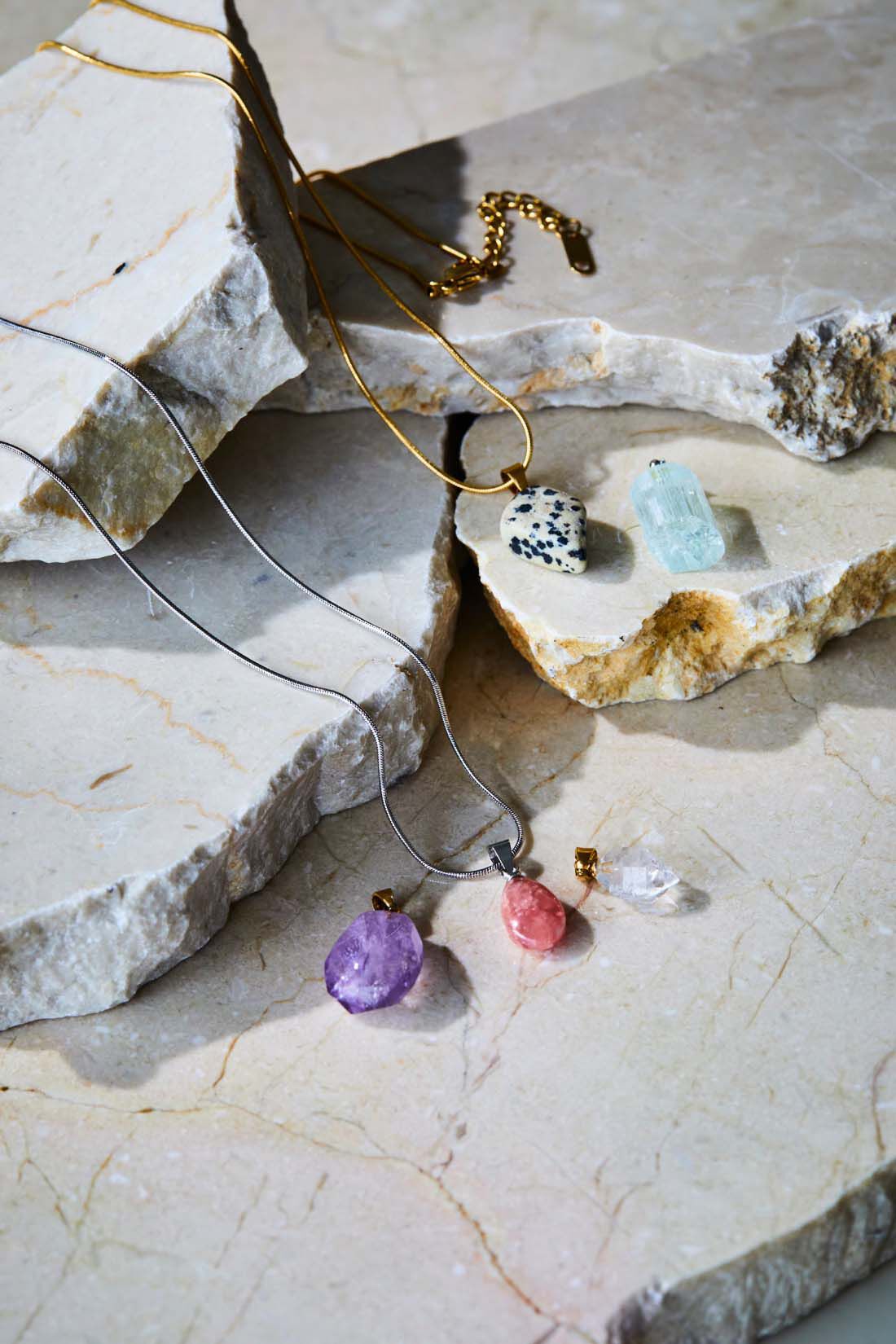 フェリシモギフトショップ|自然の美しさを身にまとう　天然石ネックレストップ〈ローズアメシスト〉|※チェーンは別売りです。