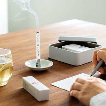 フェリシモギフトショップ | あなたの想いを煙にのせて届けるお手紙香３種セット