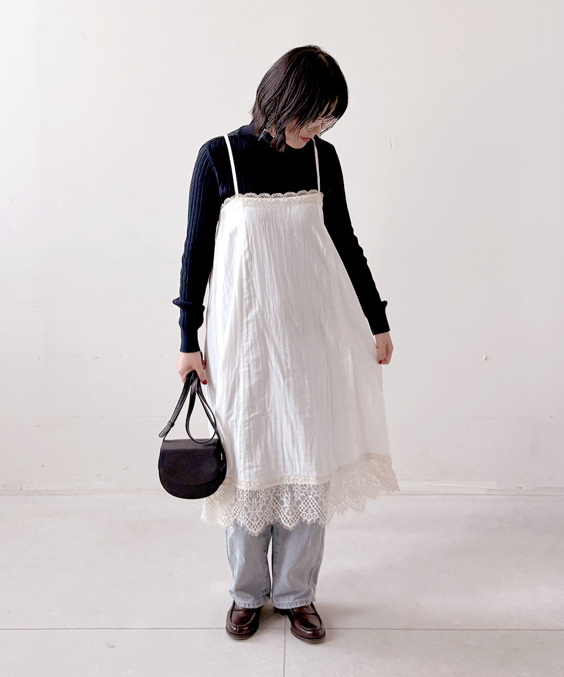 mensha!|コットン100％のリブタートルとヴィンテージライクな2WAYキャミワンピースのコーディネート