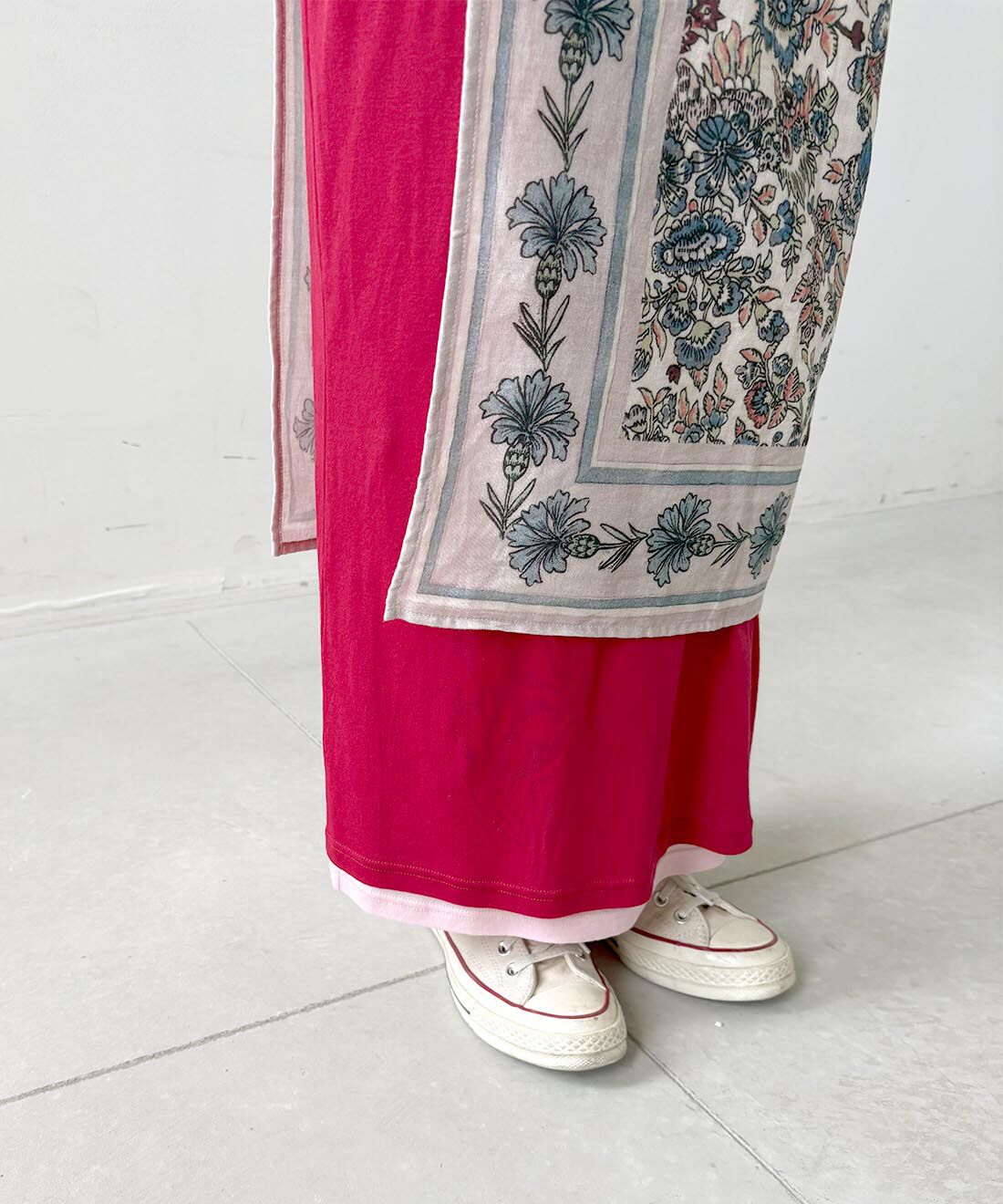 mensha!|〈ガーゼ〉カットソー タートルネックと〈ガーゼ〉カットソー レイヤードスカートと[初回お試し209円OFF]大判ダブルガーゼスカーフのコーディネート