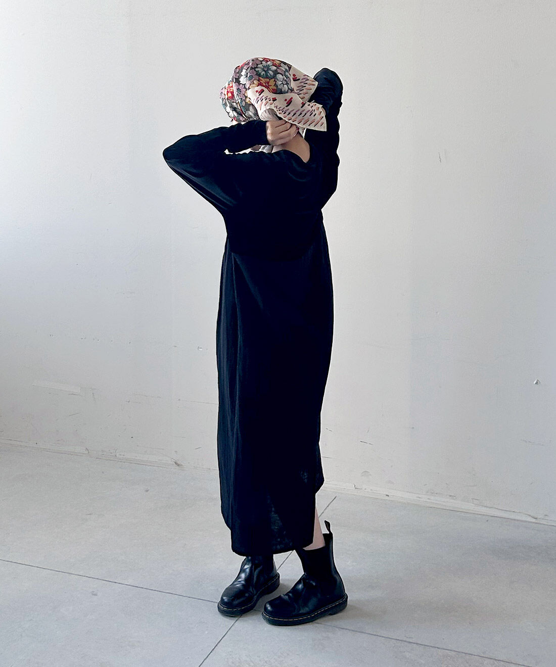 mensha!|ベロアとガーゼのドレスアップワンピースと[初回お試し209円OFF]大判ダブルガーゼスカーフのコーディネート