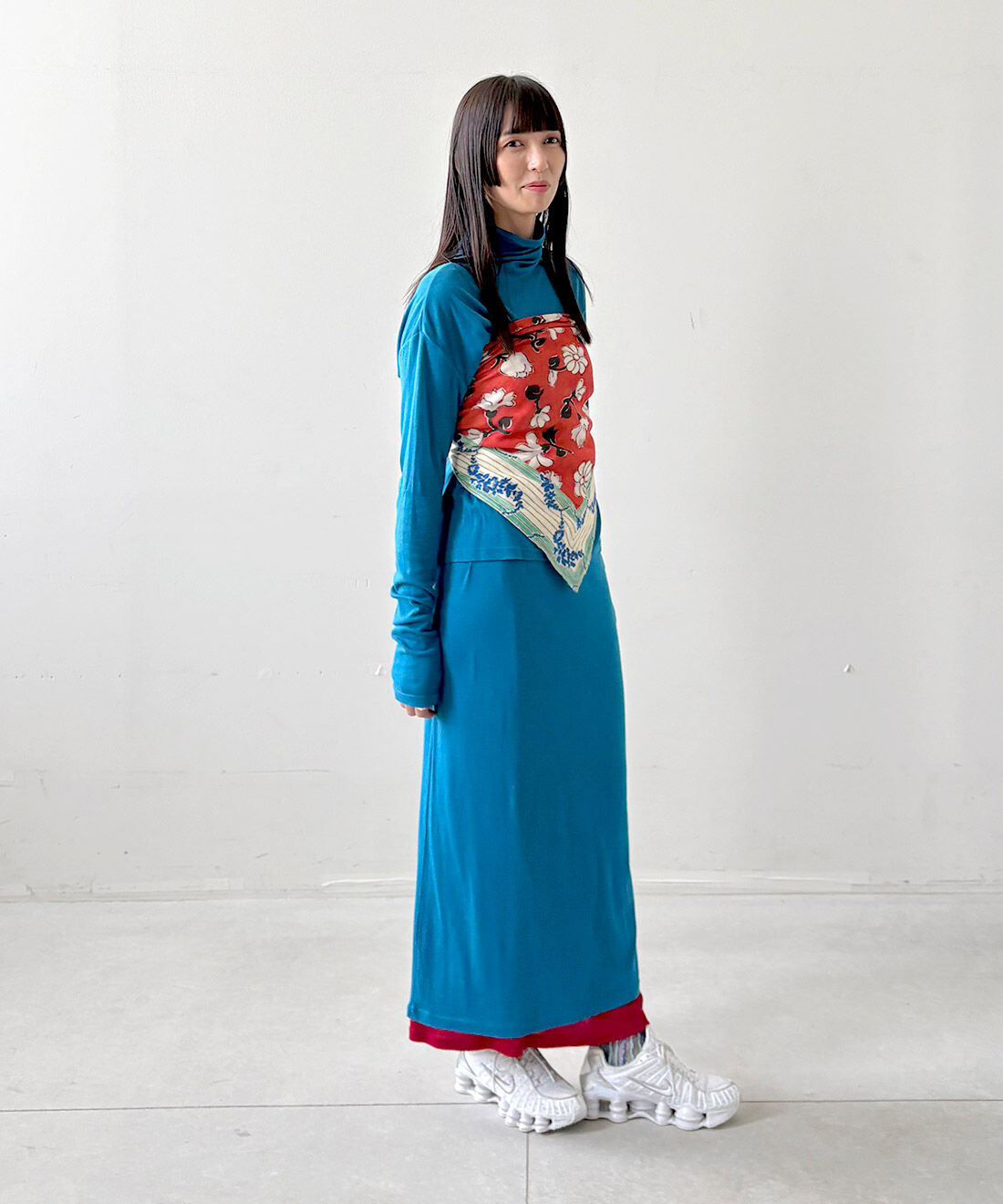 mensha!|〈ガーゼ〉カットソー タートルネックと〈ガーゼ〉カットソー レイヤードスカートとフラッフィーガーゼアームウォーマー(コットンチュール×内側シルク)と[初回お試し209円OFF]大判ダブルガーゼスカーフのコーディネート