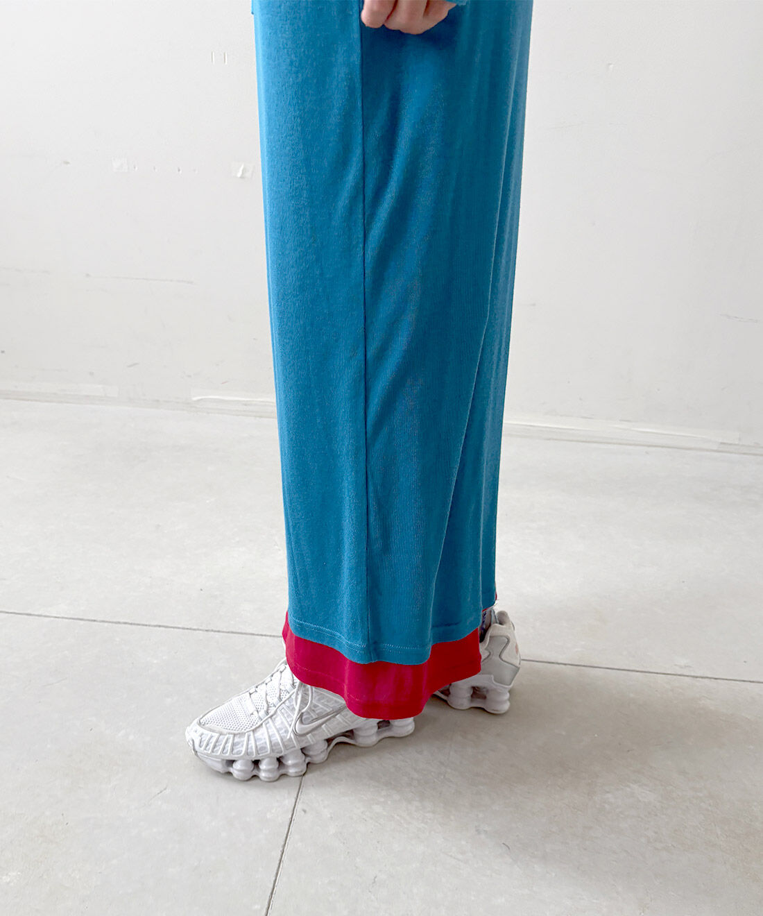 mensha!|〈ガーゼ〉カットソー タートルネックと〈ガーゼ〉カットソー レイヤードスカートとフラッフィーガーゼアームウォーマー(コットンチュール×内側シルク)と[初回お試し209円OFF]大判ダブルガーゼスカーフのコーディネート