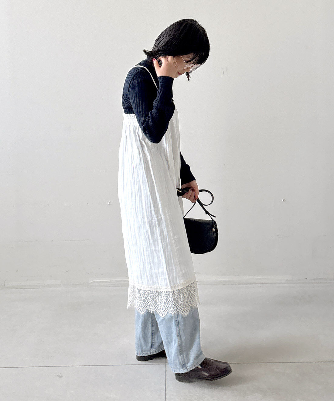 mensha!|コットン100％のリブタートルとヴィンテージライクな2WAYキャミワンピースのコーディネート