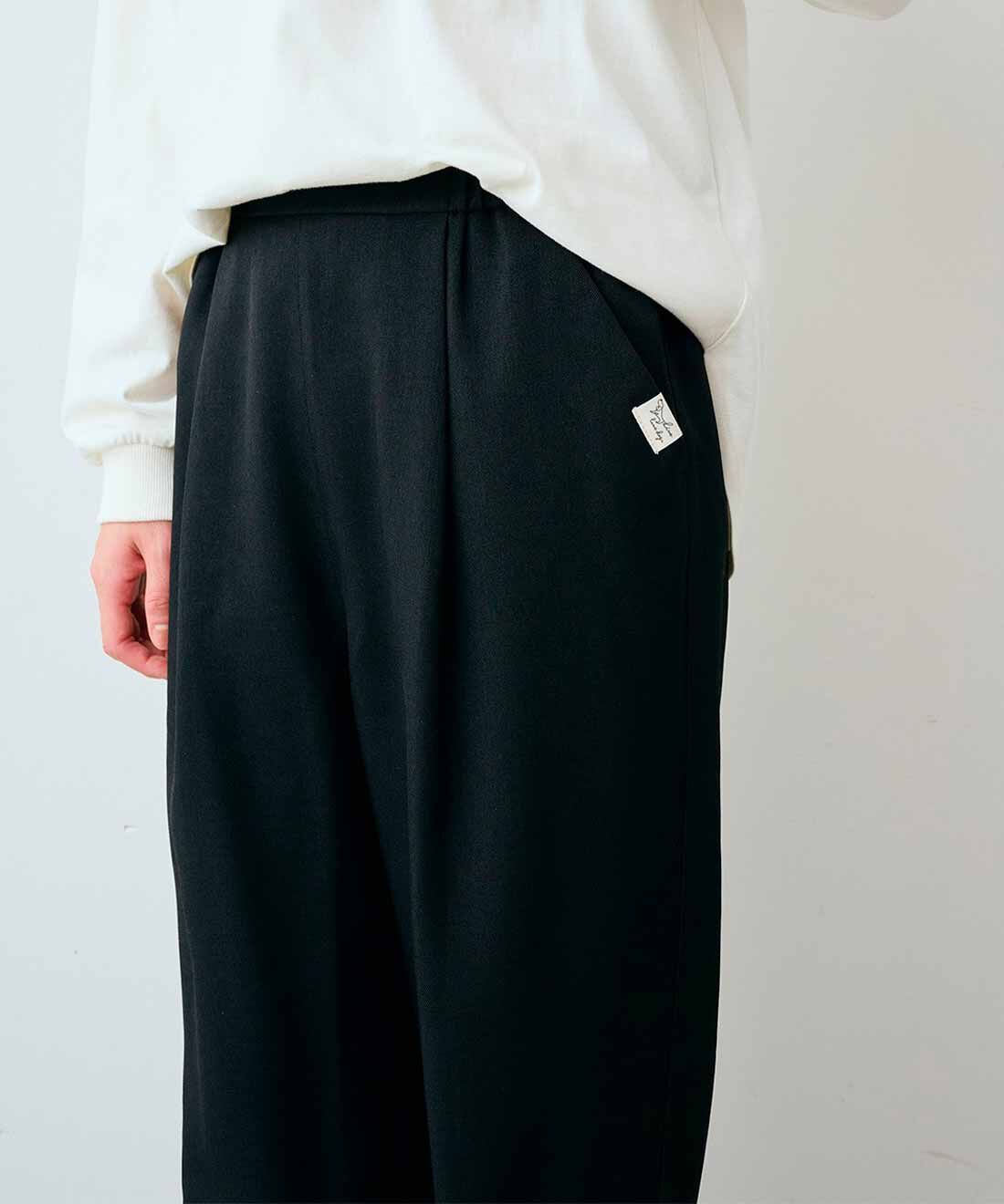 Live in comfort［リブインコンフォート］|リブ イン コンフォート Live love dogプロジェクト 愛犬・愛猫とのじゃれ合いが楽しくなる 帯電防止パンツ〈ブラック〉|モデル身長：163cm　着用サイズ：MT