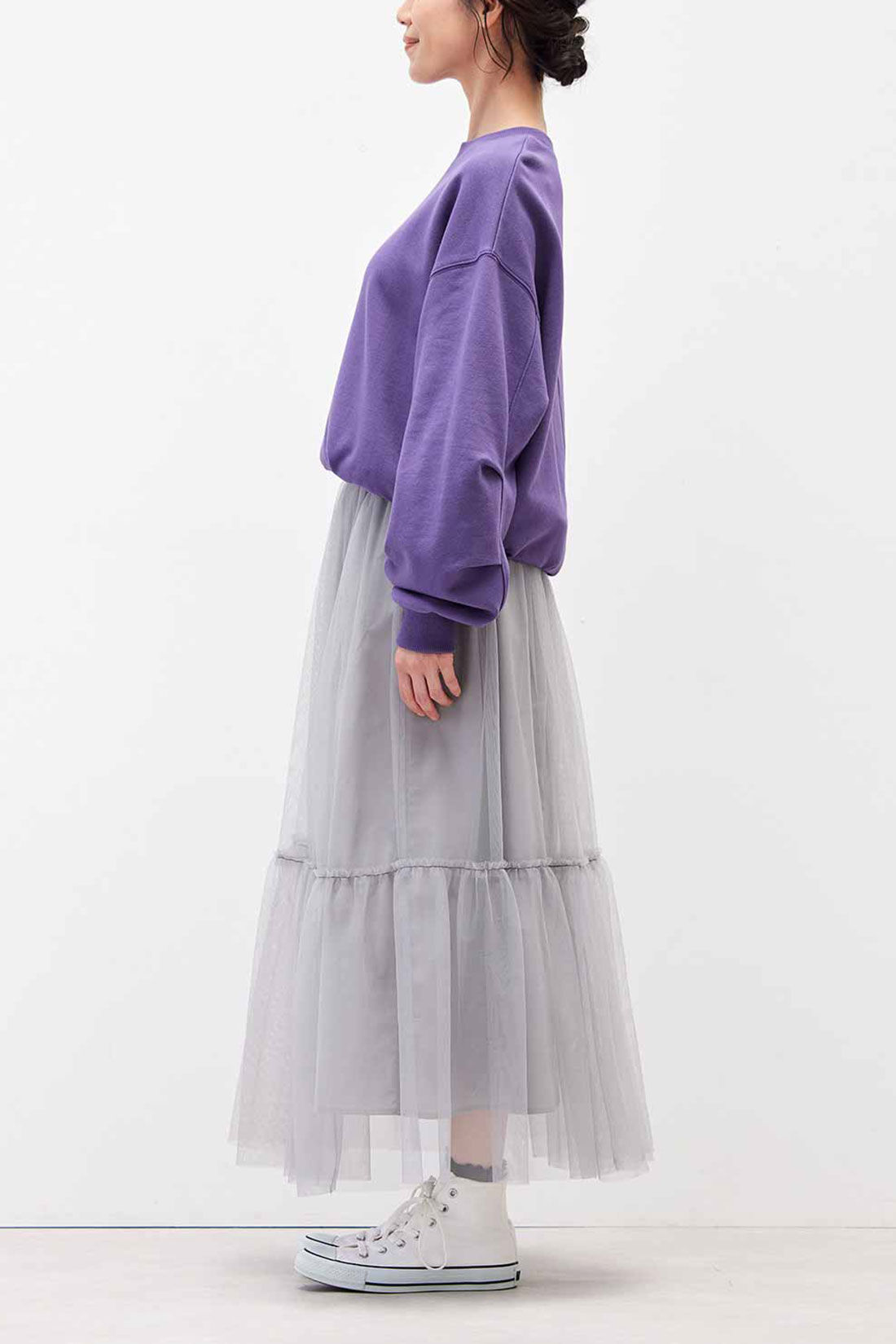 Live in  comfort|リブ イン コンフォート いつものコーデを格上げする チュールティアードスカート 〈ライトグレー〉