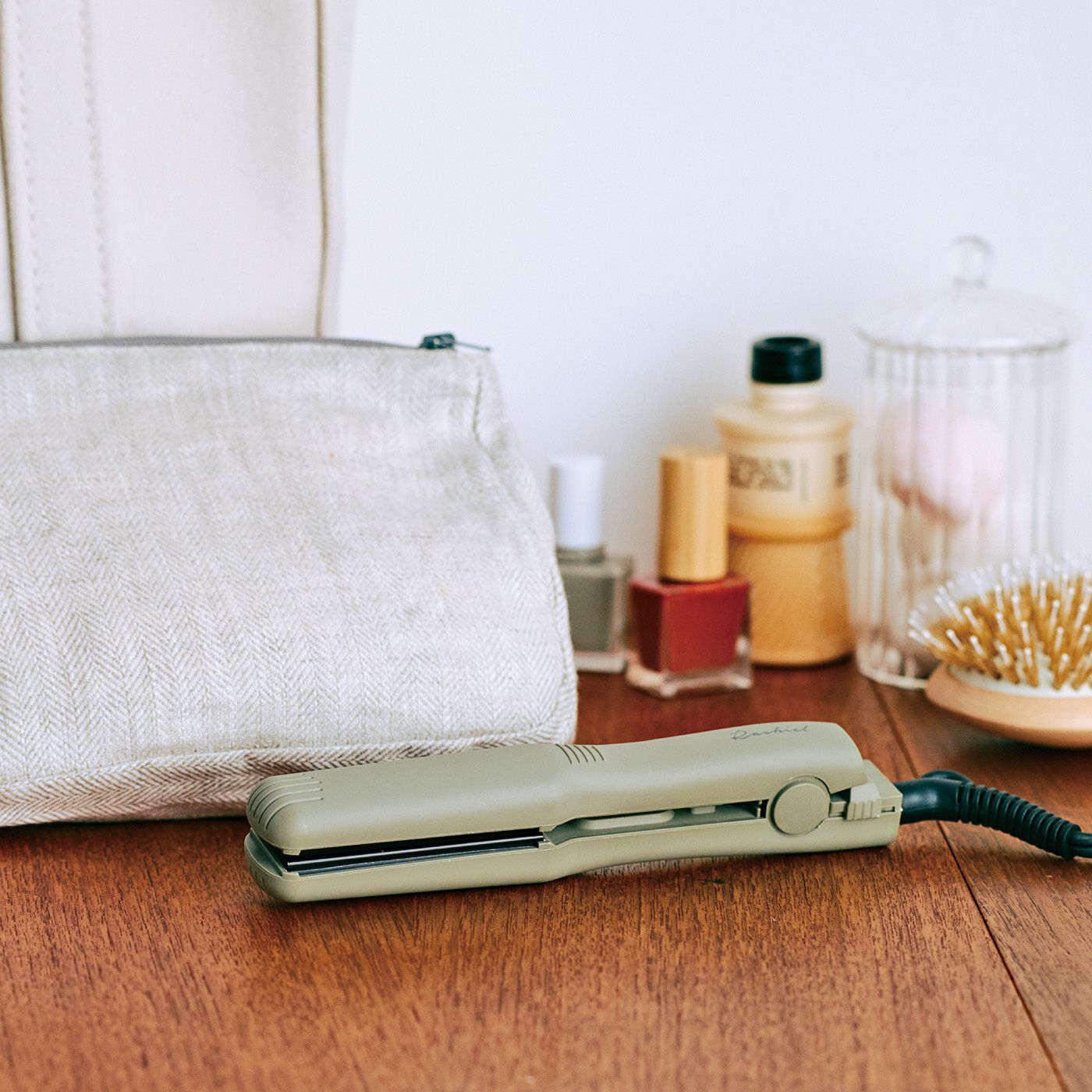 flufeel|ワイドプレートで仕上がり滑らか　ミニストレートヘアアイロン〈ペールオリーブ〉