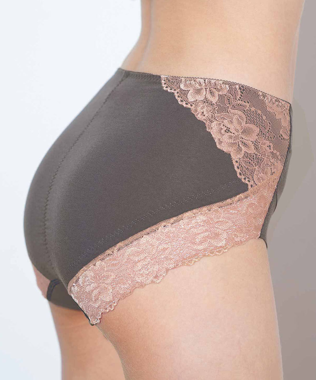 flufeel［フラフィール］|腰肉ガードで後ろ姿見違える　お尻流れガード立体ショーツの会