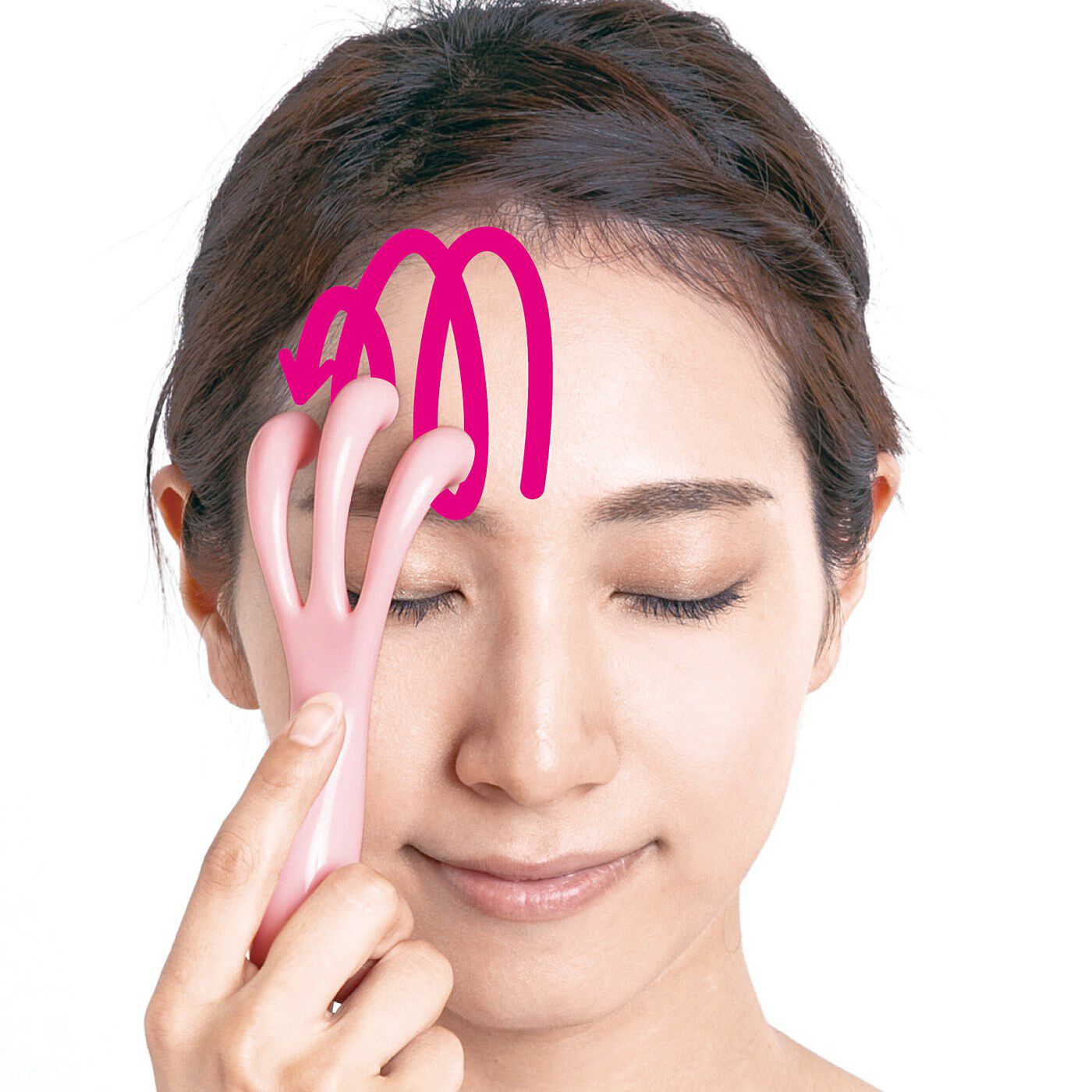 flufeel［フラフィール］|どこでもキュっとまるでサロンの指使い　ヴィザージェプリングローラー〈ピンク〉|おでこに　おでこの中央からこめかみに向かって円を描くようにローリング。