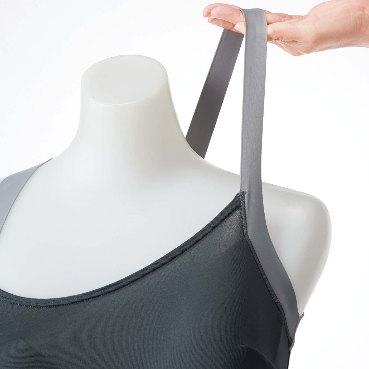 flufeel［フラフィール］|肩甲骨をらくらく意識で背筋ピン！ ノンワイヤーヨガ気分ブラインナー〈ストレッチストラップ/ベーシックカラー〉の会|ぐーんと伸びてぐんっと戻る。新ストラップで、美姿勢がもっと続く。