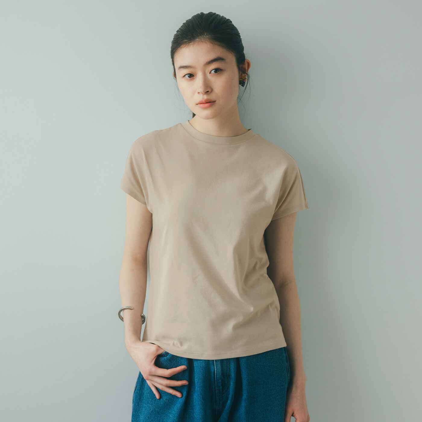 flufeel［フラフィール］|わき、背中、胸もとの汗じみ対策に さわやかに着まわし力上がるフレンチスリーブトップスの会