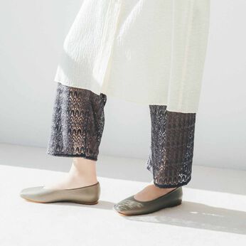 flufeel［フラフィール］ | 木漏れ日のきらめきすそ レースペチパンツ