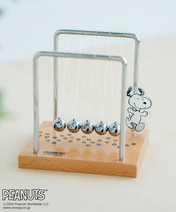 フェリシモの雑貨 Kraso | PEANUTSスヌーピー眺めて楽しいニュートンのゆりかご