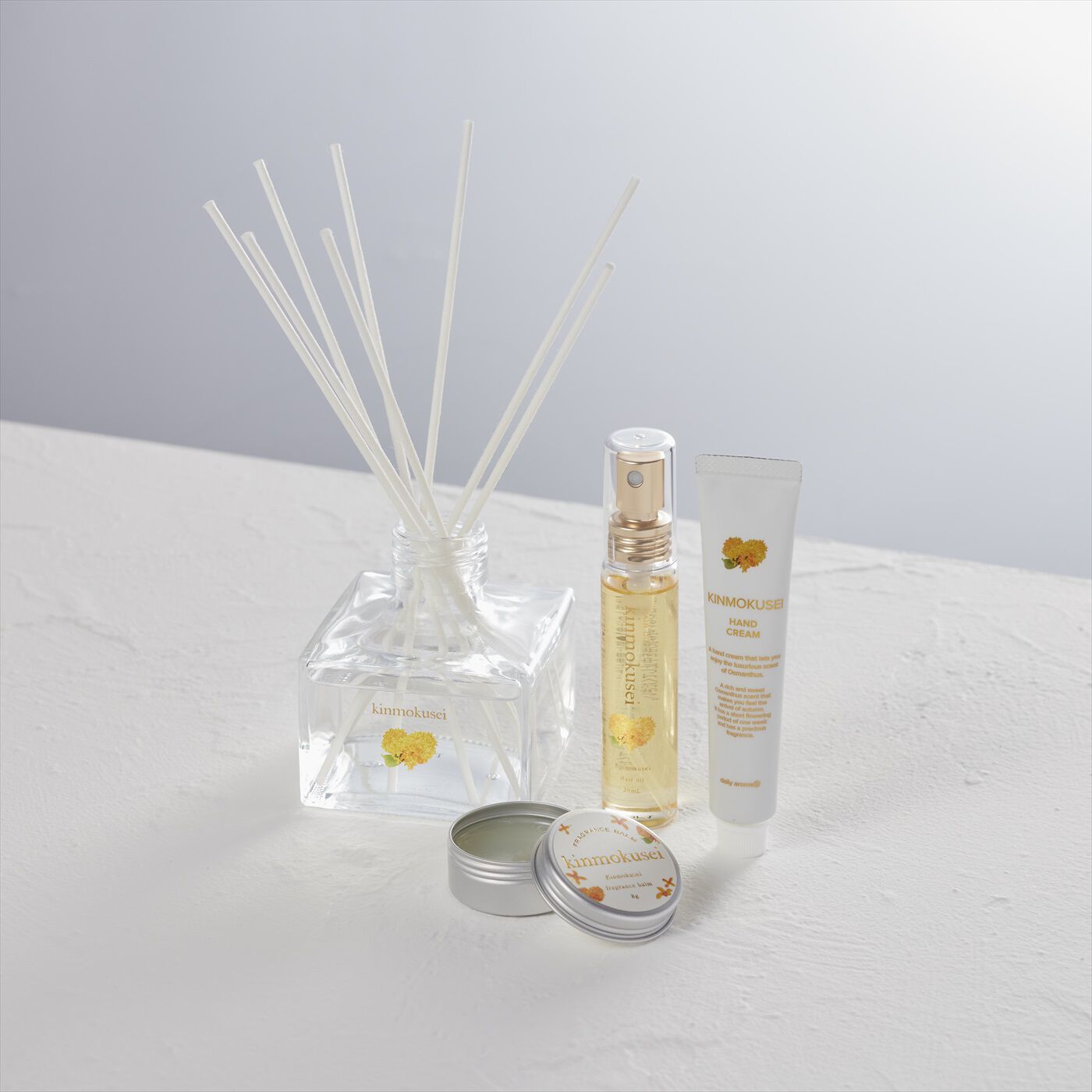 フェリシモの雑貨 Kraso|金木犀　フレグランスバームの会|他にもハンドクリームやヘアオイル、消臭ディフューザーなどをご用意しています。
