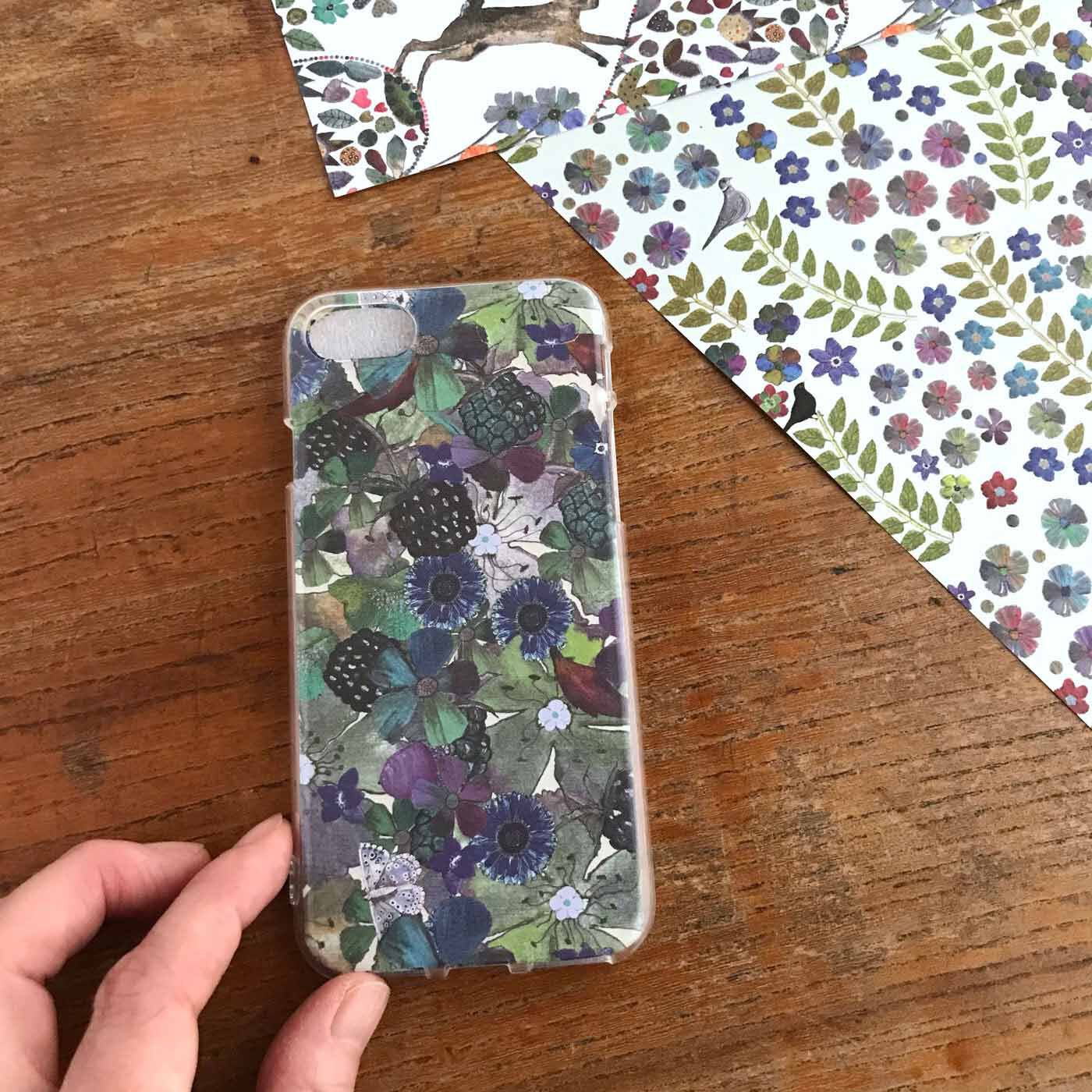 フェリシモの雑貨 Kraso|Tatty　英国の美しい庭を再現したA4装飾紙10枚セット|こんな使い方も！ 透明のスマートフォンケース に、カットした装飾紙をはさむだけ。着替えも簡単。おすすめです。