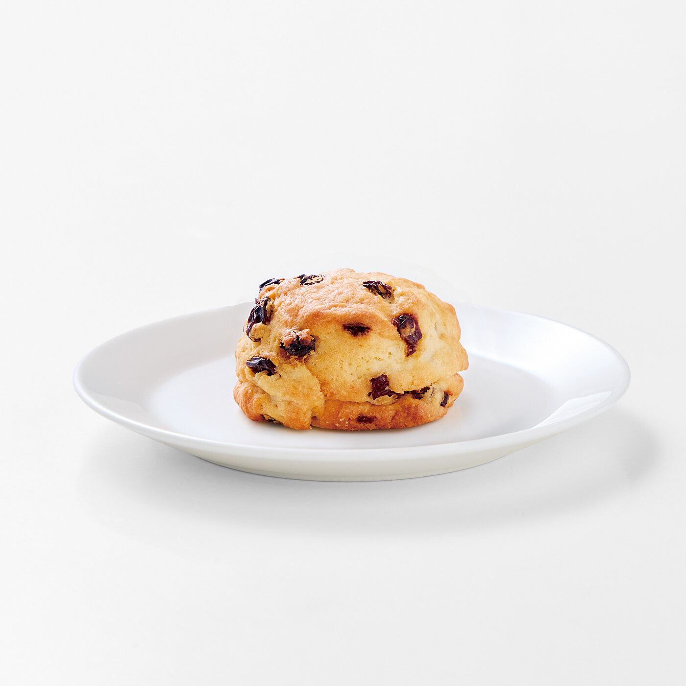 フェリシモの雑貨 Kraso|スコーン専門店監修　おうちでお店のような味が楽しめる　スコーンミックスの会|〈レーズンのバターミルクスコーン〉※出来上がりのイメージです。