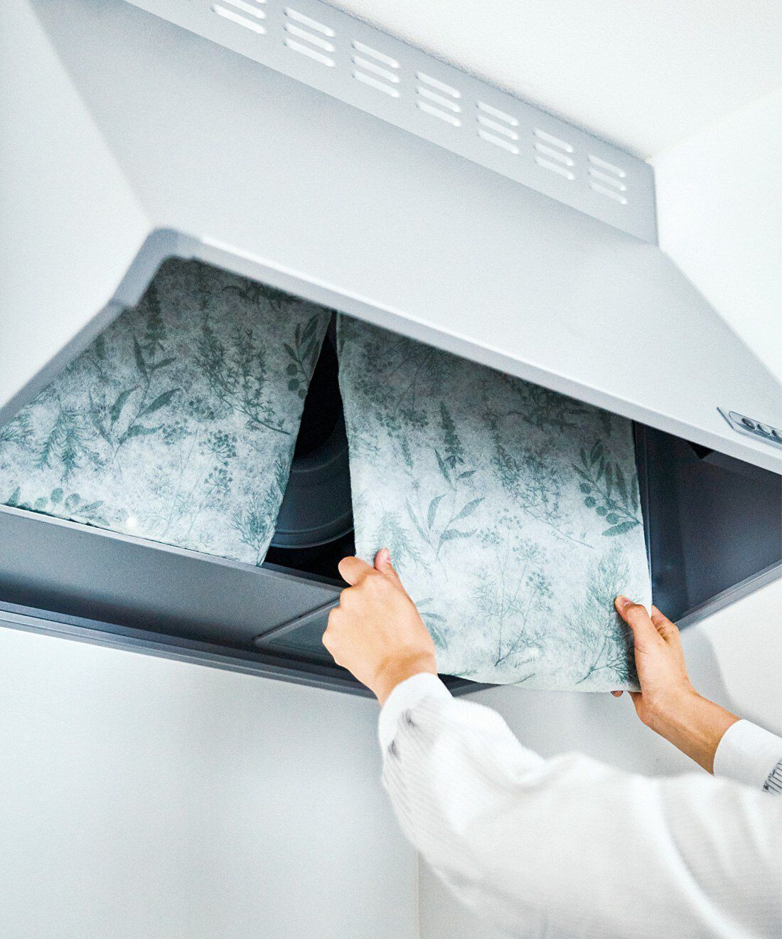 フェリシモの雑貨 Kraso|エスキューブキッチンズ　かぶせるだけで油汚れガード レンジフードフィルターカバー〈ミックスハーブ〉の会