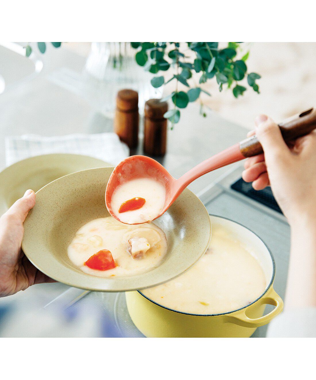 フェリシモの雑貨 Kraso|エスキューブキッチンズ　調理をもっと心地よく　天然木がアクセントのそろえたくなる　シリコーンキッチンツールの会