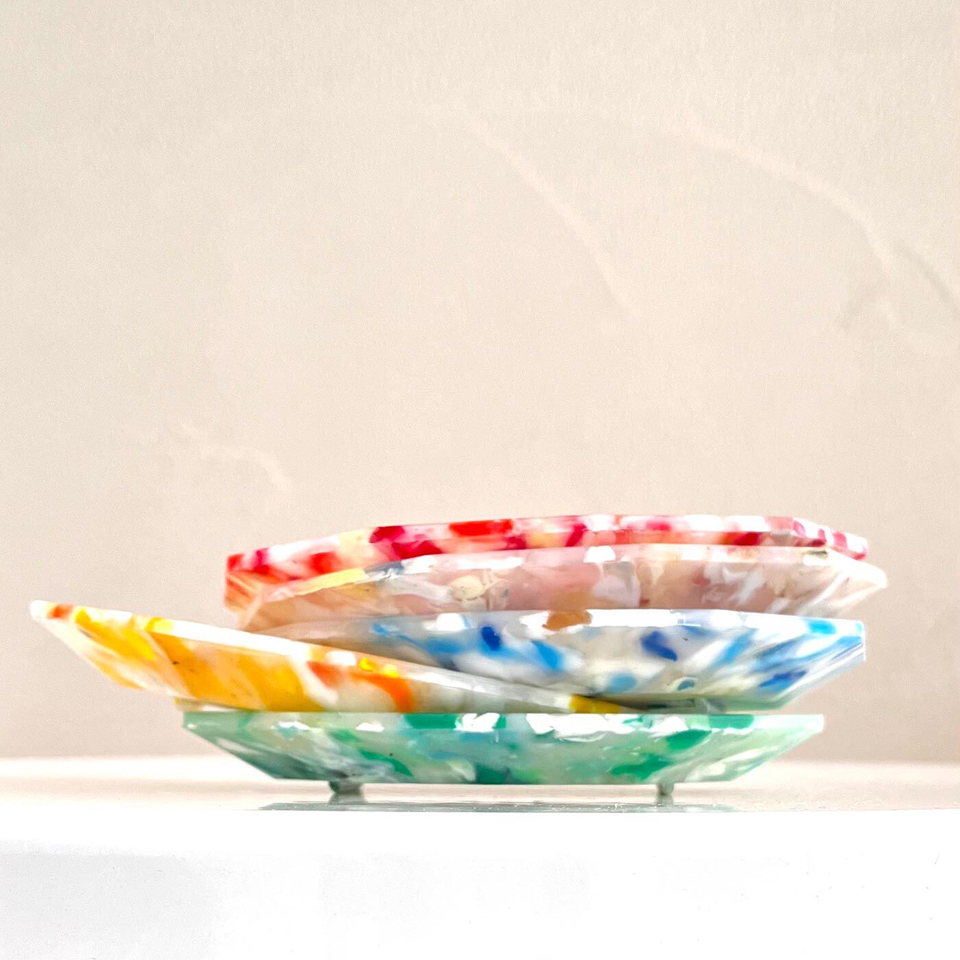 フェリシモの雑貨 Kraso|【ｂｕｏｙ・ブイ】海洋プラスティックゴミから生まれた せっけんトレイの会