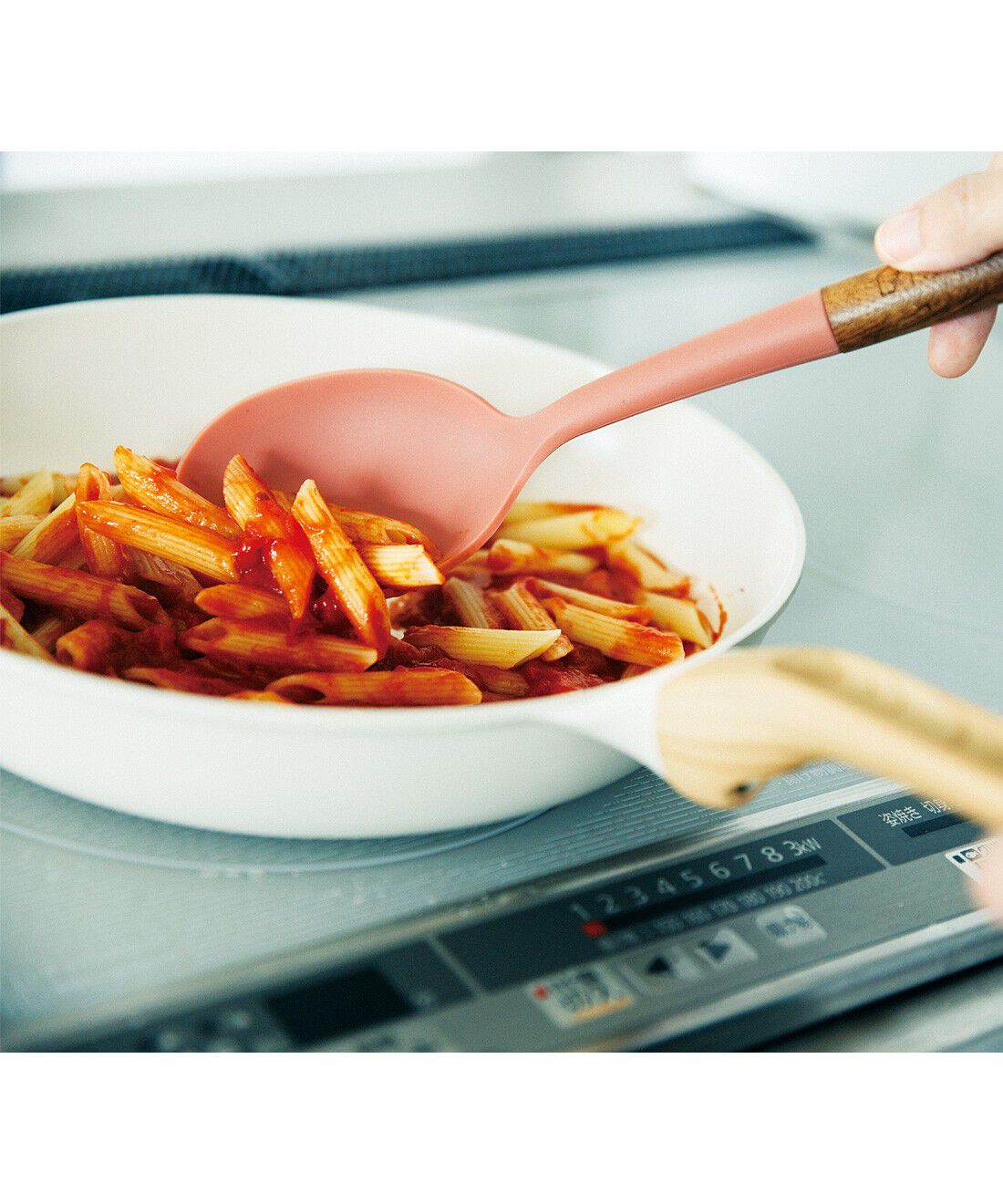 フェリシモの雑貨 Kraso|エスキューブキッチンズ　調理をもっと心地よく　天然木がアクセントのそろえたくなる　シリコーンキッチンツールの会