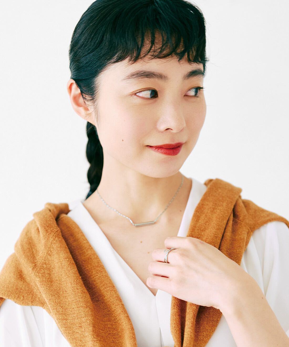 フェリシモの雑貨 Kraso|スタイリストりさ×UP.de　秒で華やぐ！マグネット着脱ネックレス＆イヤカフにもなるリングセットの会〈シルバーカラー〉|お仕事モードにスイッチオン！