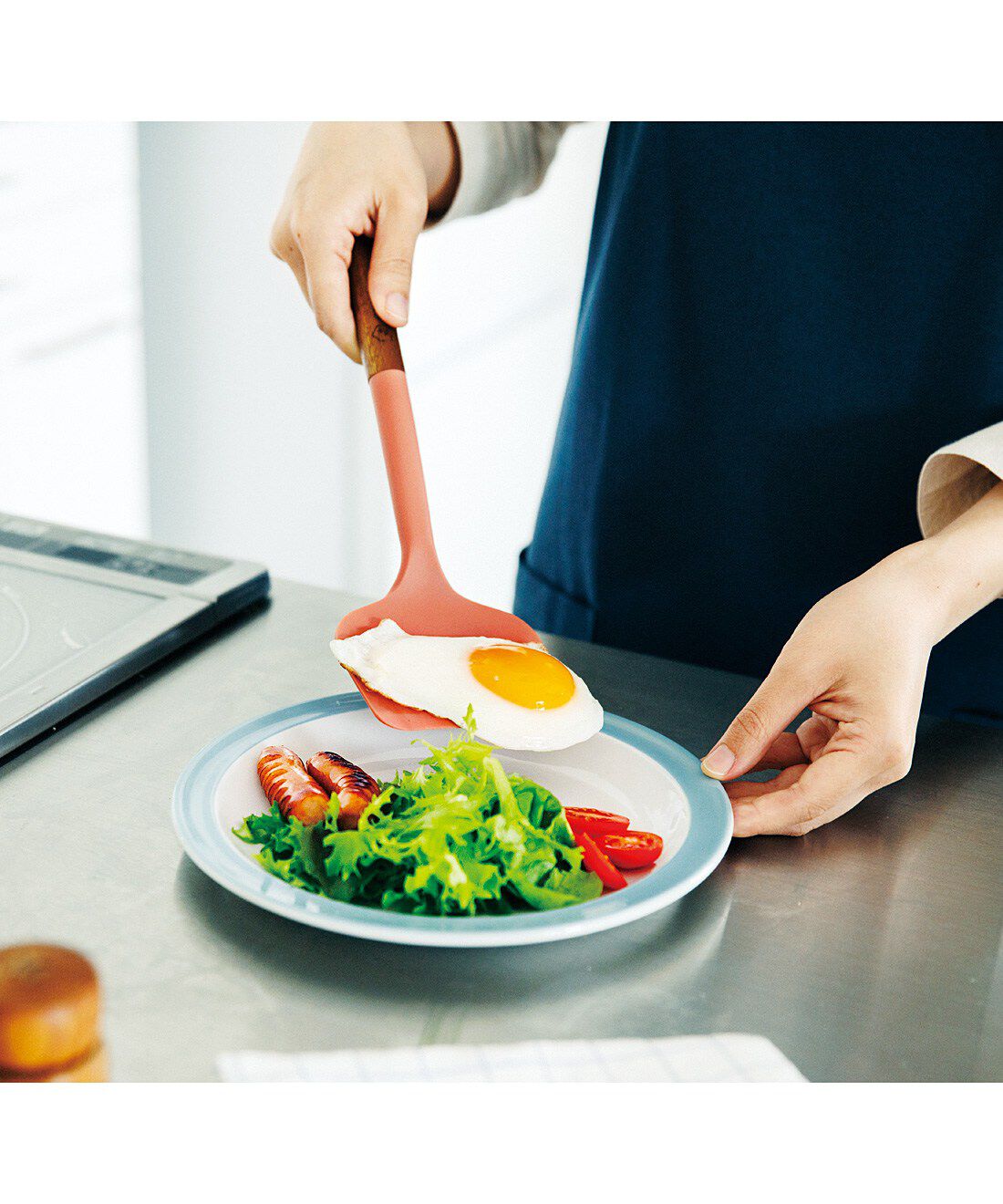 フェリシモの雑貨 Kraso|エスキューブキッチンズ　調理をもっと心地よく　天然木がアクセントのそろえたくなる　シリコーンキッチンツールの会