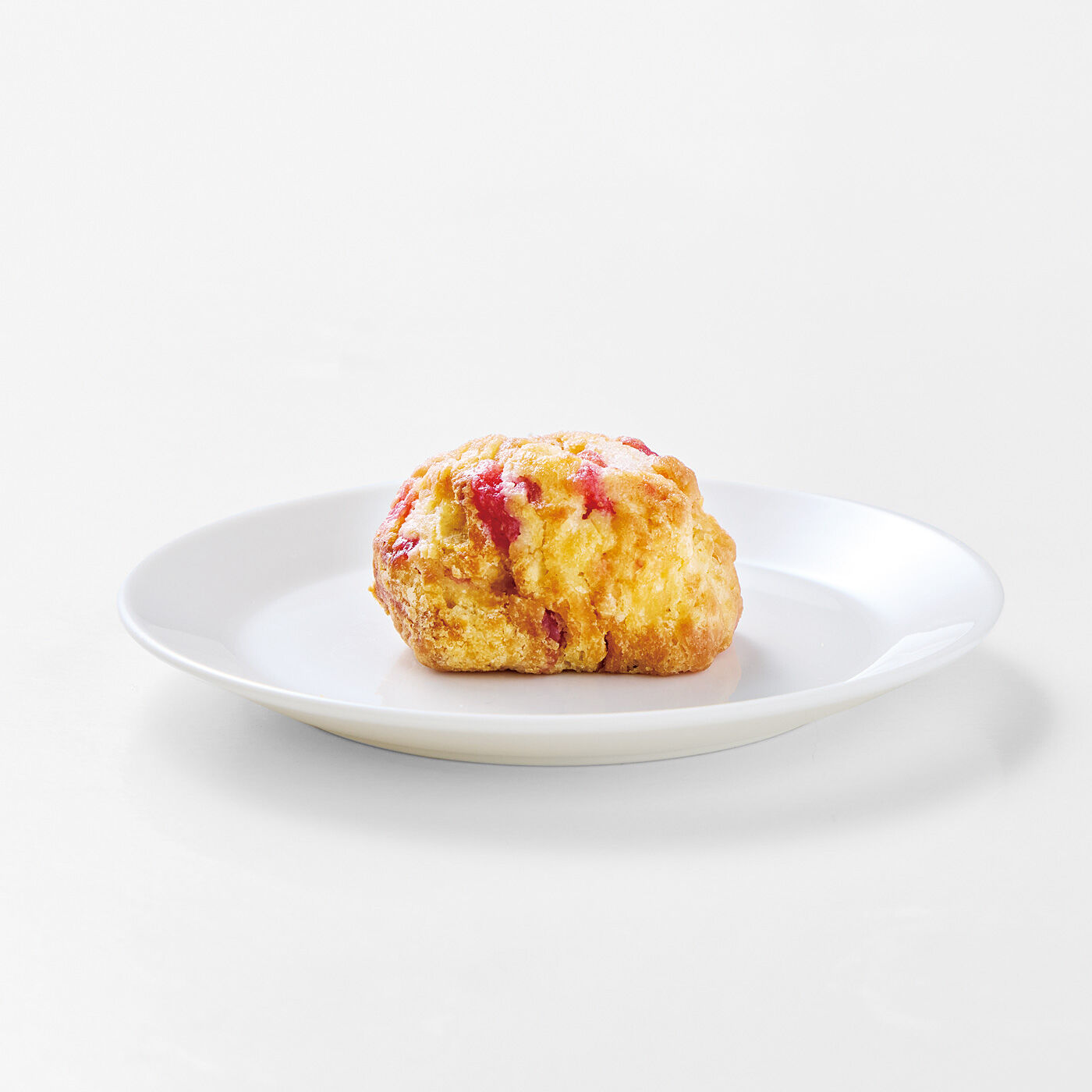 フェリシモの雑貨 Kraso|スコーン専門店監修　おうちでお店のような味が楽しめる　スコーンミックスの会|〈ドライストロベリーのモイストスコーン〉※出来上がりのイメージです。