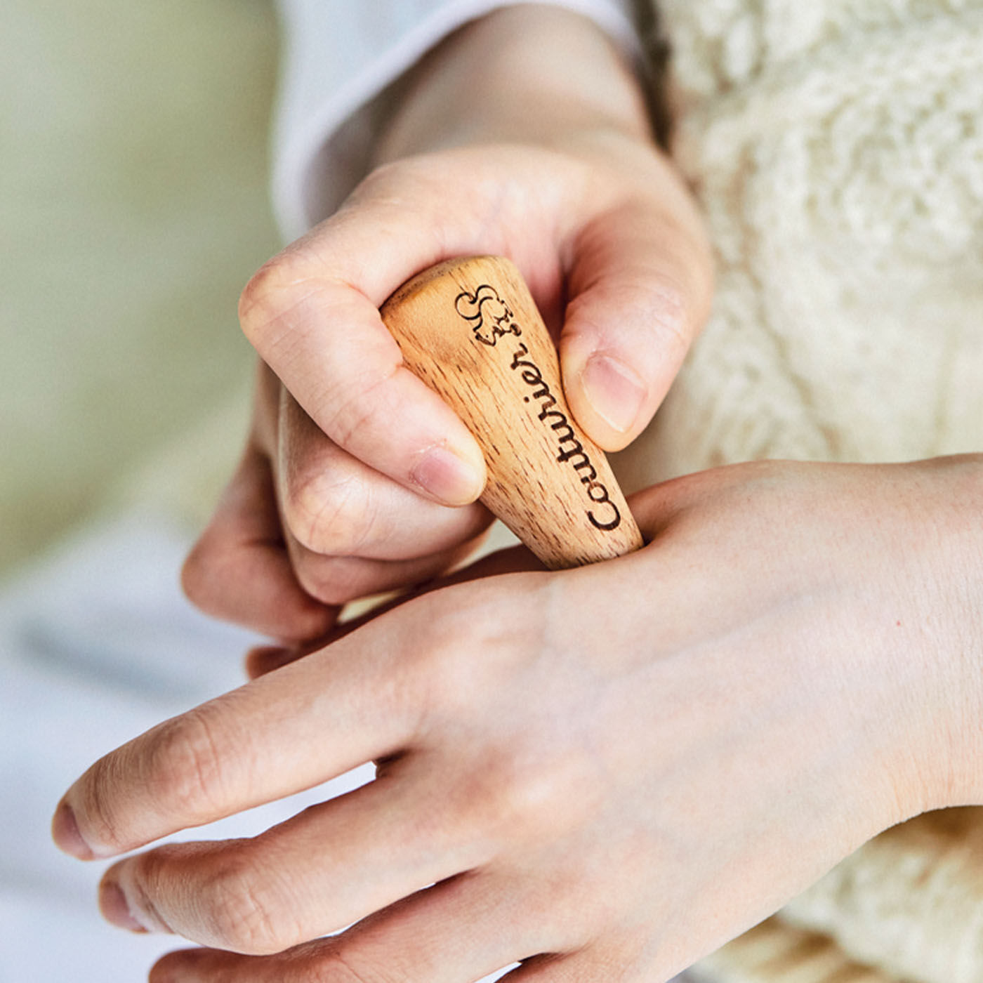 Couturier|洗える素材の手編みバスケット付き クチュリエのスペシャル福ふくセット|ついつい夢中な手を休めて、作業の合間にリフレッシュウッドでグイっと！