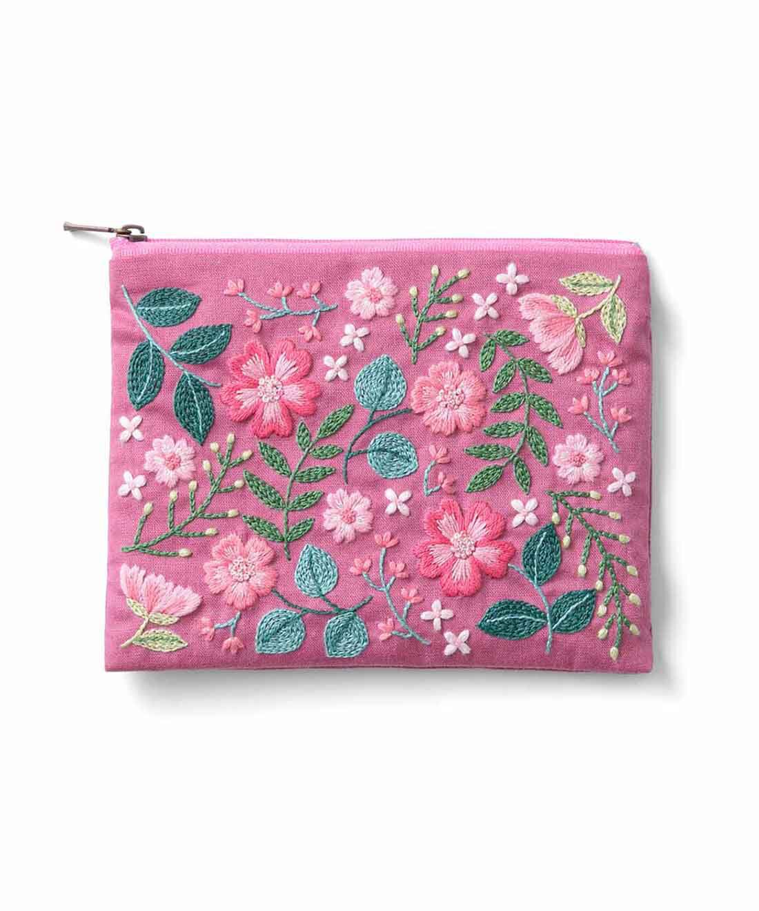 Couturier[クチュリエ]|大人カラーの色遣い 花園に可憐に咲きほこる 刺しゅう布小物の会|バラ色の甘い誘惑