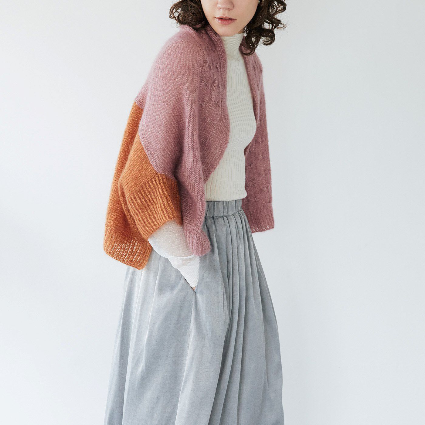 Couturier[クチュリエ]|ROWAN × amuhibi はじめてさんの「着るもの」シリーズ ふんわりカーディガン〈ピンクと金茶〉