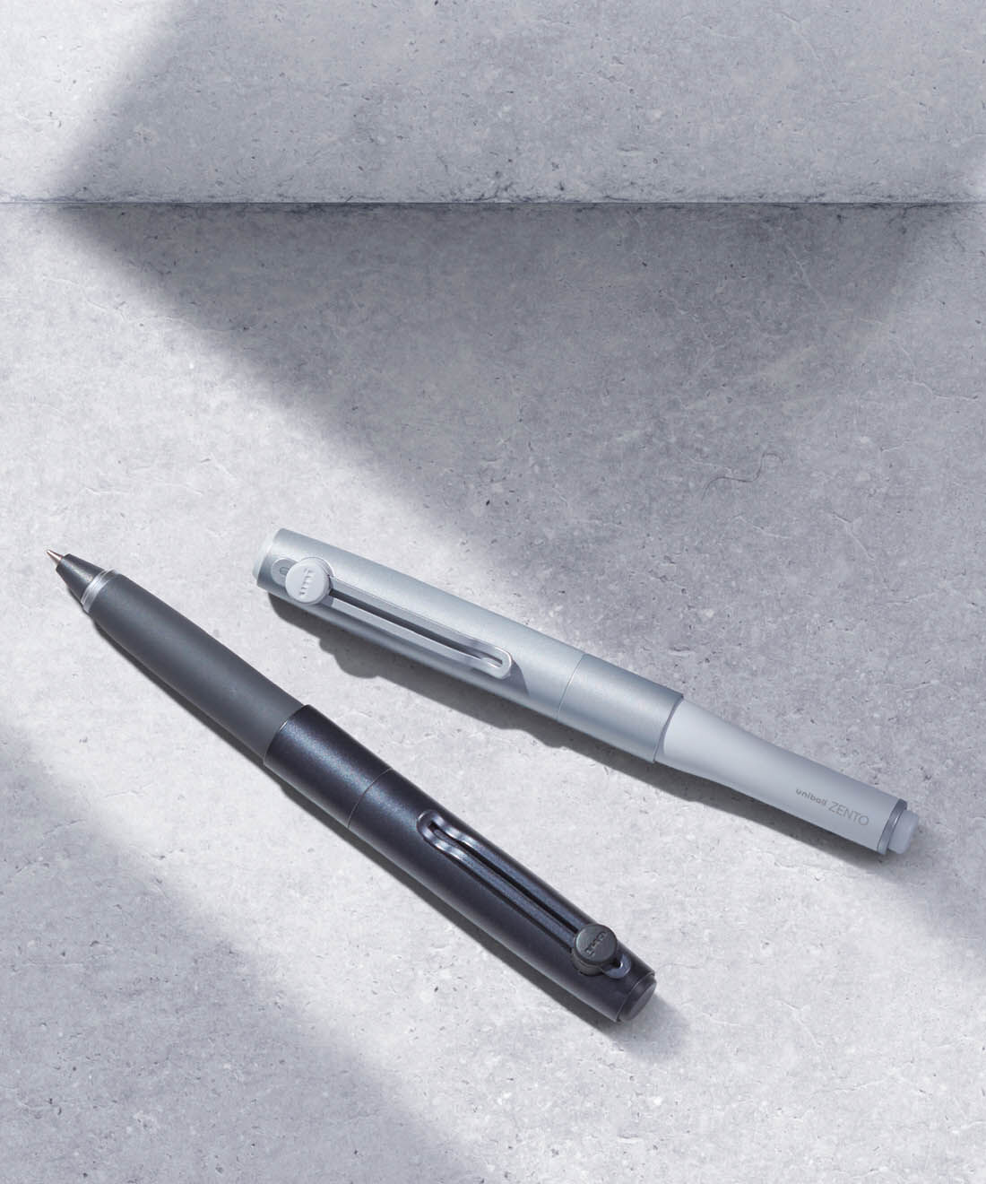 ミニツク|ストレスフリーなやわらかさ　ｕｎｉｂａｌｌ　ＺＥＮＴＯ　シグニチャーモデル　メタリックブラック　0.5mm|この商品ページではメタリックブラック0.5ｍｍを販売しています。