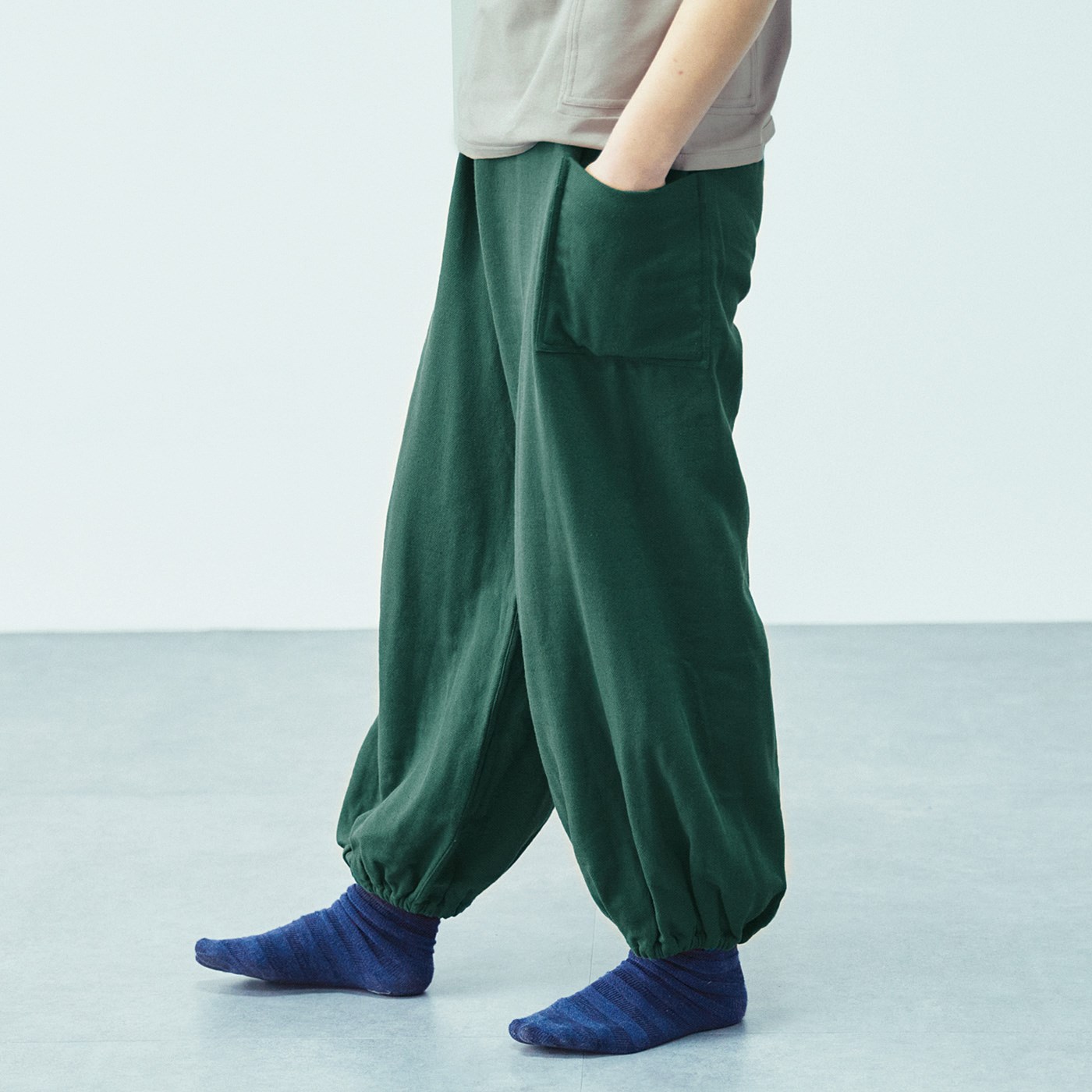 フェリシモコレクション|裏表前後ろのないまるっとＷガーゼパンツグリーン